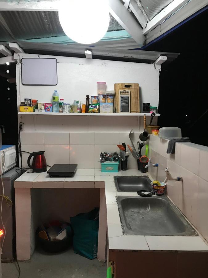 Hostel Lions Mambajao Eksteriør bilde