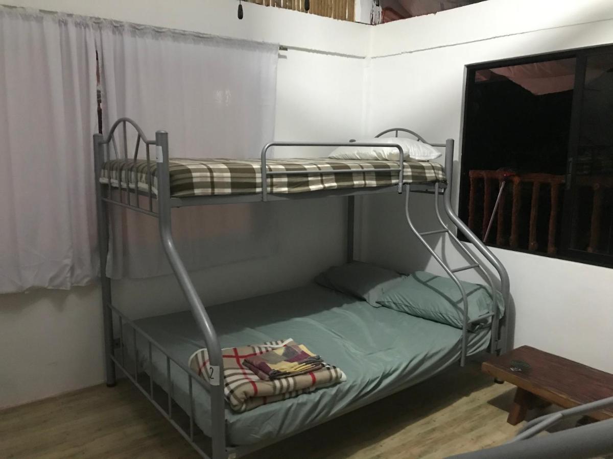 Hostel Lions Mambajao Eksteriør bilde